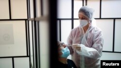 Франциядагы анализ тапшыруу борбору. Архивдик сүрөт