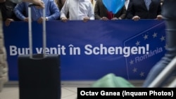 România a aderat la spațiul Schengen, aerian și maritim, din 31 martie 2024. De atunci așteaptă, ca și Bulgaria, și includerea frontierelor terestre în spațiul de liberă circulație.