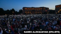 ARMENIA - People protest during a rally against Prime Minister Nikol Pashinian in Yerevan, June 9, 2024.