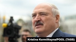 Олександр Лукашенко доручив відвести війська після «напруження біля кордону з Україною»