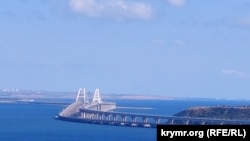 Керченський міст в окупованому Криму з боку Керчі, архівне фото