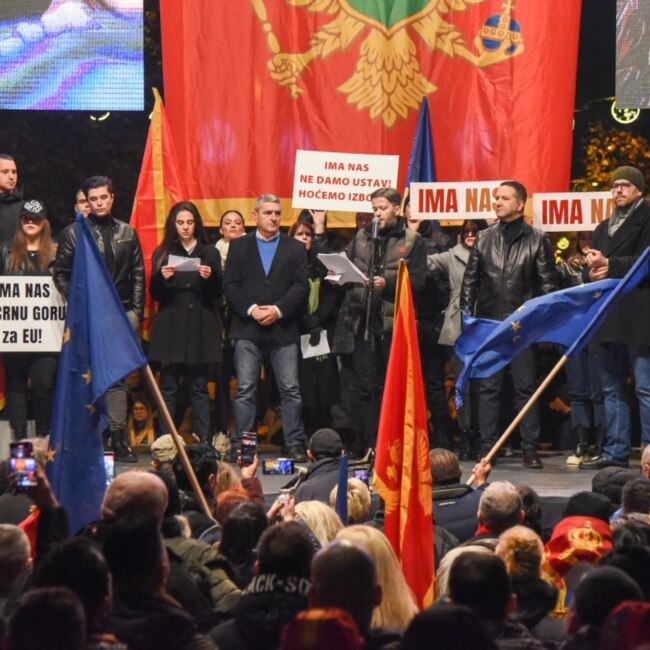 Protest u Podgorici: 'Evropski put, a ne balkanske stranputice'