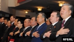 Кризис күчөп жаткан чакта Кыргызстанда президент шайлоо өтөт 