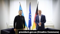 Президент Украины Владимир Зеленский и канцлер Германии Олаф Шольц во время встречи во Франкфурте (Германия), сентябрь 2024 года