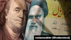 دولت جمهوری اسلامی، هر زمان که توانسته، با تکیه بر درآمدهای ارزی، جلوی عادی شدن رابطه میان ریال و دلار را گرفته است.