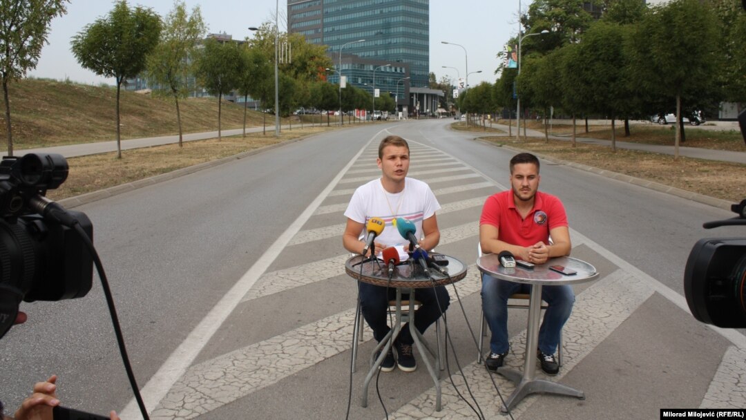 Od entitetske Vlade se traži da odustane od nabavke skupih limuzina: Predstavnici udruženja "ReStart Srpska"