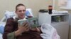 Зьмітра Хведарука забіраюць са шпіталя супрацоўнікі КДБ