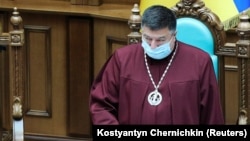 Акт стосується самого Олександра Тупицького (на фото) та головної бухгалтерки КСУ