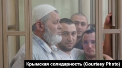 Кримськотатарські активісти Сервет Газієв, Осман Аріфмеметов, Сейтвелієв Сетабдіев і Аким Бекіров в Кіровському райсуді Ростова-на-Дону
