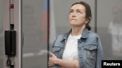 Journalist Alsu Kurmasheva attends a court hearing in Kazan in May.