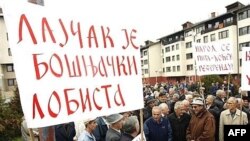 Pale, srpski protesti protiv odluka Miroslava Lajčaka