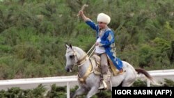 Гурбангулы Бердымухамедов. 