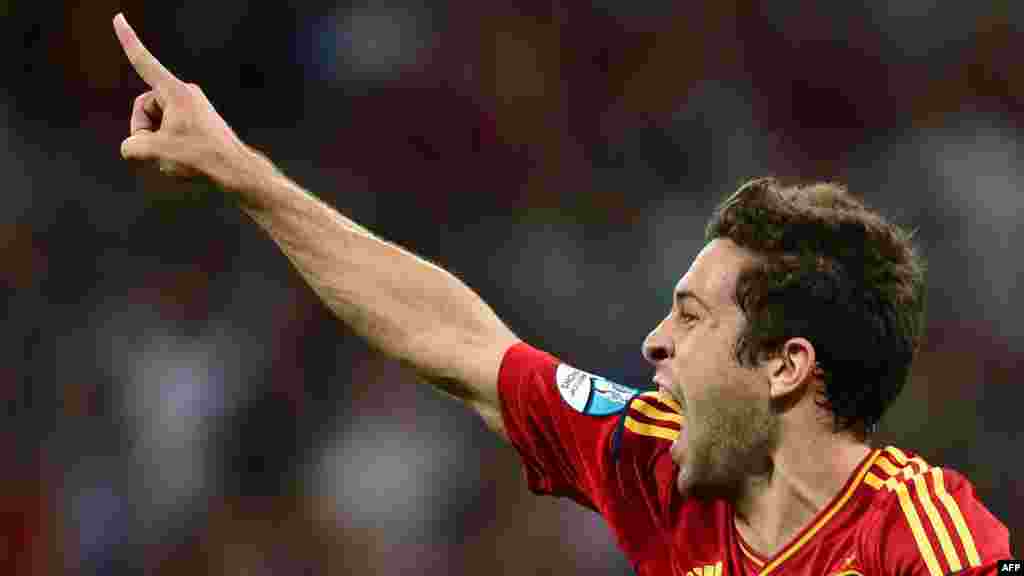 Final görüşündə İtaliya yığmasının qapısına ikinci qolu vuran ispaniyalı müdafiəçi Jordi Alba