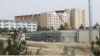 Olimpiýa desgalarynyň golaýyndaky jaýlar. Parahat-2 mikroraýony, Aşgabat. 21-nji iýun, 2013 ý.