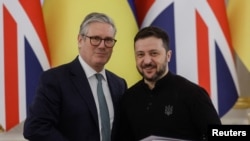 Документ складається з 14 статей, які, серед іншого, стосуються зміцнення обороноздатності, безпеки та досягнення консенсусу щодо членства України в НАТО