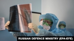 Доплати українські медики мають отримати із 1 вересня до 31 грудня 