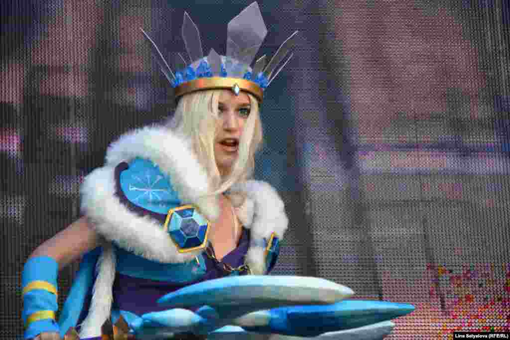 Крістал Мейден – персонаж із гри Dota2