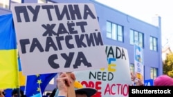 У повідомленні уряду йдеться, що «Канада не поступиться, притягуючи президента Росії Володимира Путіна та його соратників».