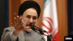 محمد خاتمی در سال‌های اخیر با محدودیت‌های بسیاری برای فعالیت‌های سیاسی و اجتماعی خود مواجه بوده است.