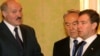Orsýetiň prezidenti Dmitriý Medwedew (sagda) we onuň gazak we belarus kärdeşleri Nursoltan Nazarbaýew (ortada) we Aleksandr Lukaşenko Gümrük bileleşiginiň sammitinde, Moskwa, 2010-njy ýylyň 9-njy dekabry.