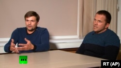 Александр Петров и Руслан Боширов