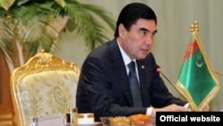 Prezident Gurbanguly Berdimuhamedow 