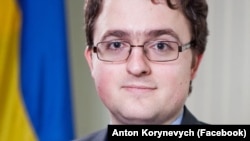 За словами представника президента АР Крим, питання про звільнення незаконно утримуваних громадян України представники української влади «постійно порушують» на міжнародному рівні
