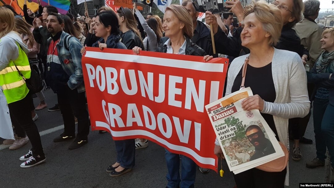 Fotografija sa protesta povodom tri godine od rušenja kvartu Savamala u Beogradu, 24.04.2019.