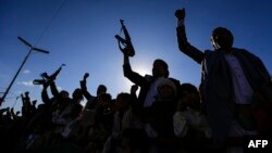 Rebelii huthi în capitala yemenită, Sanaa. 10 ianuarie 2025.