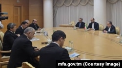 Eýranyň daşary işler ministri Abbas Arakçi Türkmenistanyň Daşary işler ministrliginde duşuşyk geçirýär.