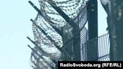 Таке рішення ухвалив уряд сьогодні, включно з 175-ма мільйонами гривень, – на оборону кордону для прикордонників (76 млн грн) та нацгвардійців (108 млн грн)
