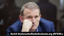 Суд обирає запобіжний захід Вікторові Медведчуку. Київ, 13 травня 2021 року