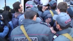 ادامه اعتراضات ارمنستان و بازداشت معترضان