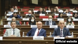 Armenia - Deputies from the ruling Civil Contract party attend a parlament session, September 13, 2021.