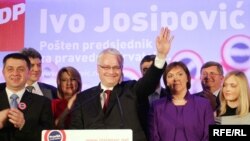 Новообраний президент Хорватії Іво Йосипович з родиною, 11 січня 2009 року