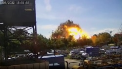 Ucraina | Oamenii care au supraviețuit bombardării mall-ului din Kremenciug