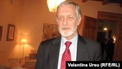 William Hill în decembrie 2010 la Chişinău