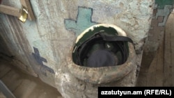 ՀՀ ԶՈւ զինծառայողի սաղավարտ, արխիվ