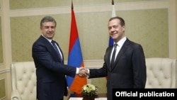 Հայաստանի և Ռուսաստանի վարչապետների հանդիպումներից, արխիվ
