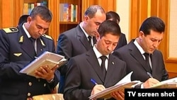 Türkmen resmileri