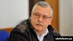 Гриценка закидали яйцями в Одесі